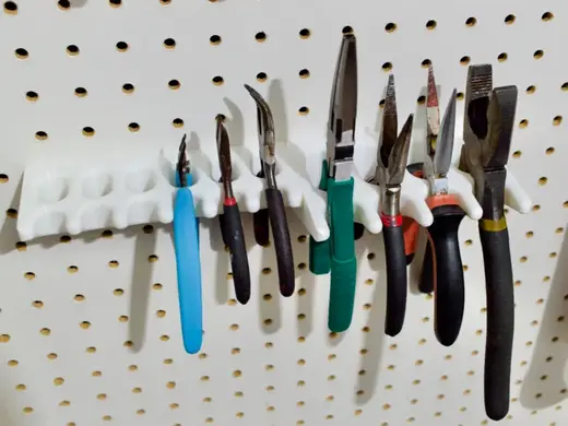 Sy's Peglock Pliers Holder