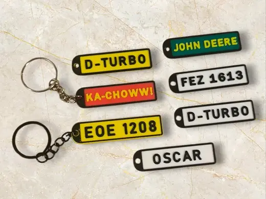 Custom Number Plate Keyring UK Reg Yellow / White