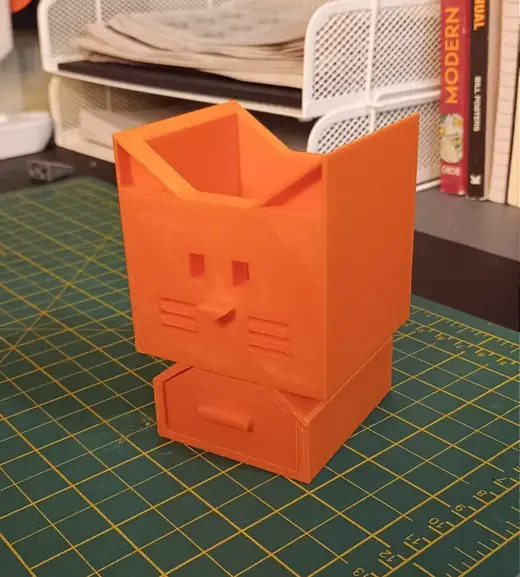 Cat desk tidy