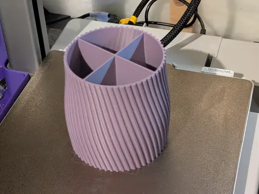 Vase with 4 compartments
