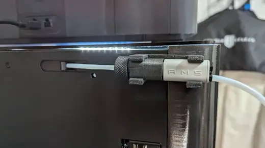 4-Way AMS splitter with integral PTFE clamp