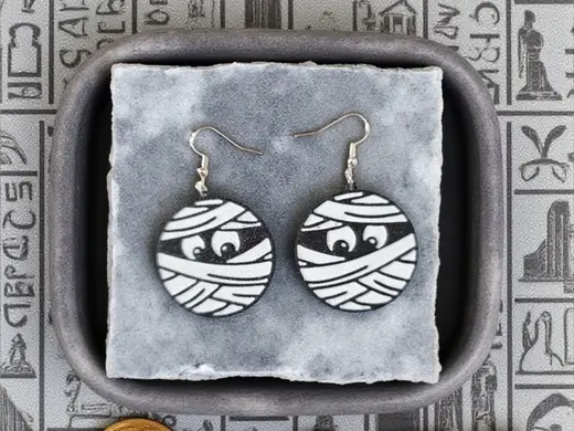 Mummy in the round earrings