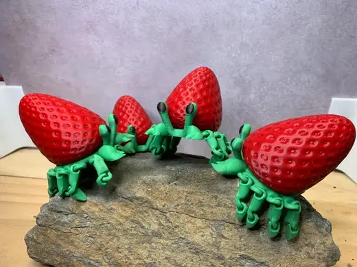 Strawberry Crab Flexi articulated toy