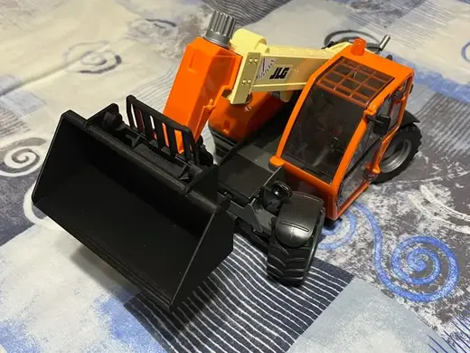 Bruder JLG Shovel