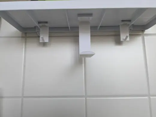 Haken und Spüllappenhalter für Kleberegal