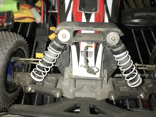 Rustler/Bandit Traxxas 2WD Shock tower guard