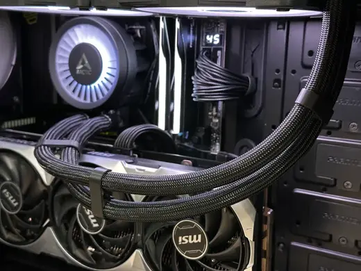 Arctic Liquid Freezer III AIO Cooler Tube Clip
