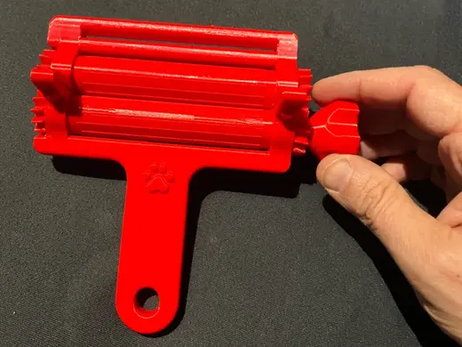 Cat Food Pouch Squeezer