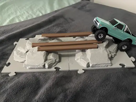 RC Crawler Park – 1/30 Scale Micro Log Bridge