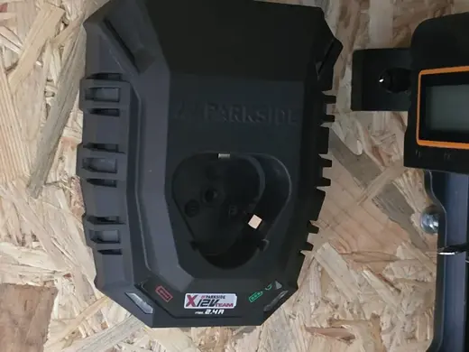 Parkside 12V Wall Mount Charger 57 MM