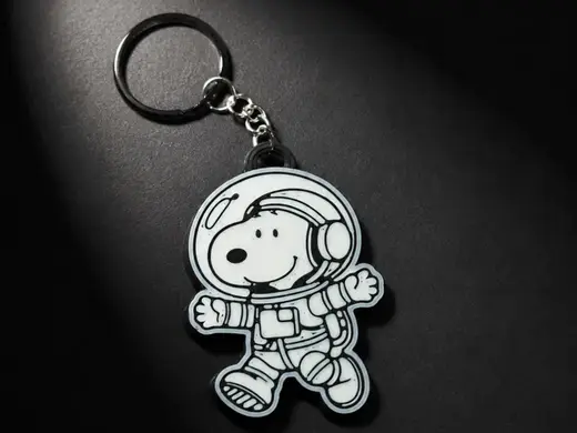 adorable Snoopy astronaut keychain