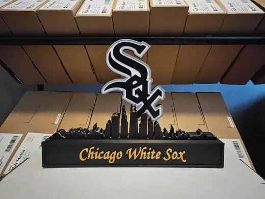 Chicago White Sox with skyline of Chicago MLB