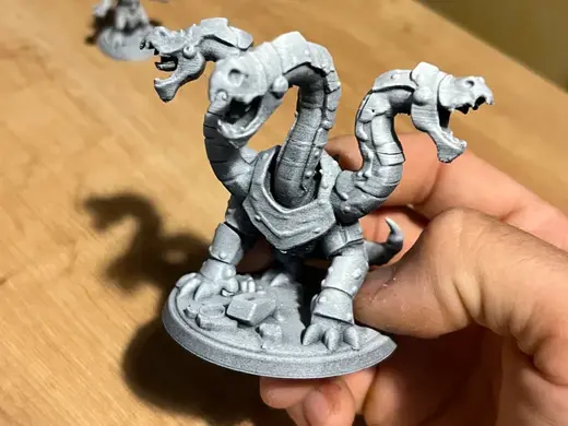 miniature dragon metalique dnd