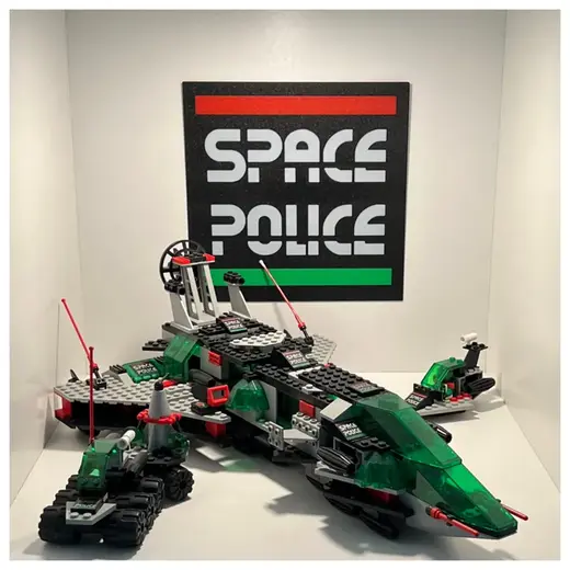 Brick Wallpicture Space Police 1992