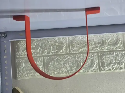 magnetic air hose holder
