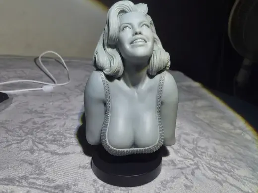 Woman Bust by Torrida Minis