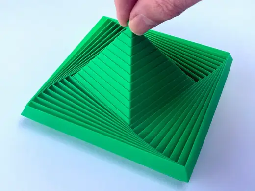 Medium Square Fidget – Print in Place (20 Rings)