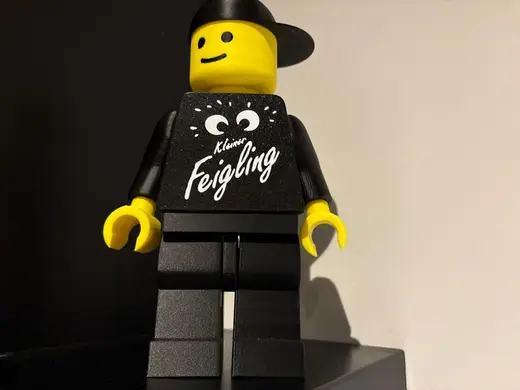 Brickman kleiner Feigling 20cm Figur 500%