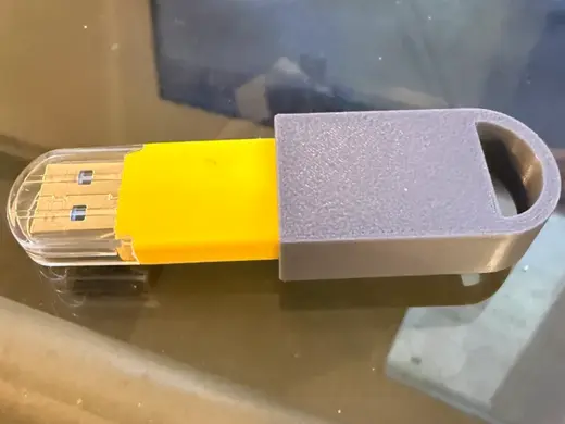 Very Simple USB Keyring Holder