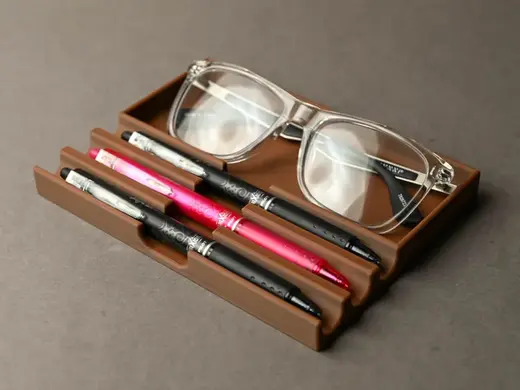 Pen Holder with accessory tray