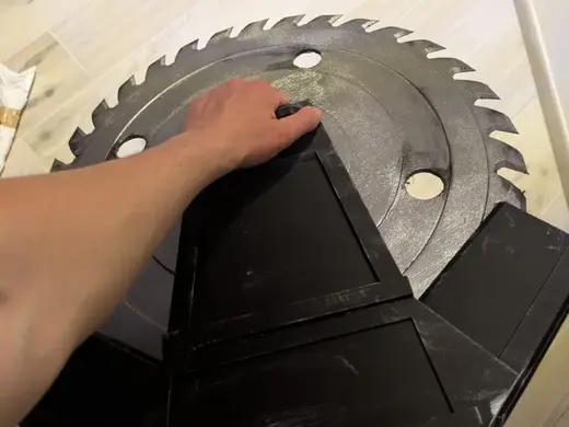 Osaragi's saw briefcase - Sakamoto Days (spins!)