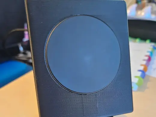 Phone stand for coolblue wireless charger