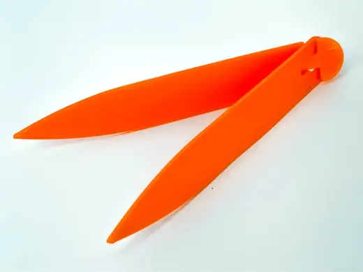Twezzle | Traveling Tweezers Set