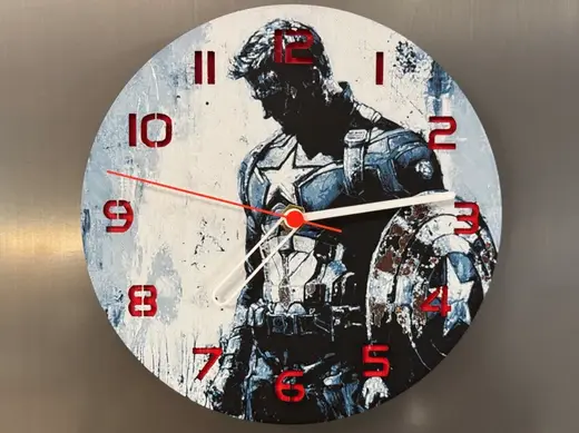 wall / desk clock Captain America