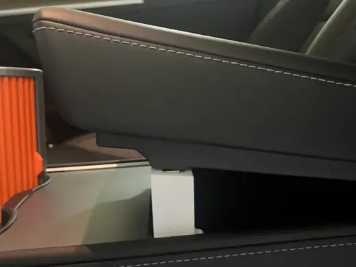Tesla MY Arm Rest Lifter / Armauflage Erhöhung