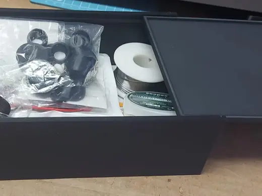 caja con tapa corredera 226 x 132.5 x 62.5 mm