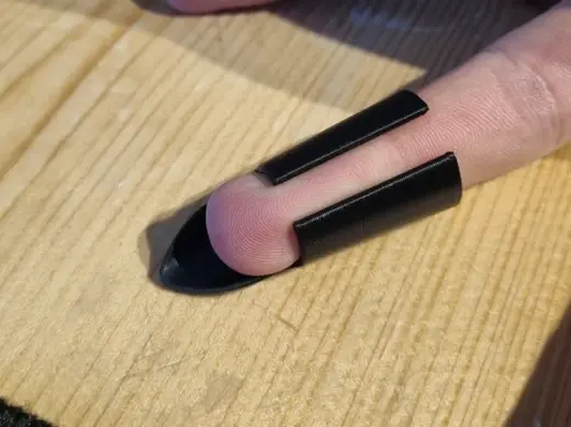 Finger Scratch Caps