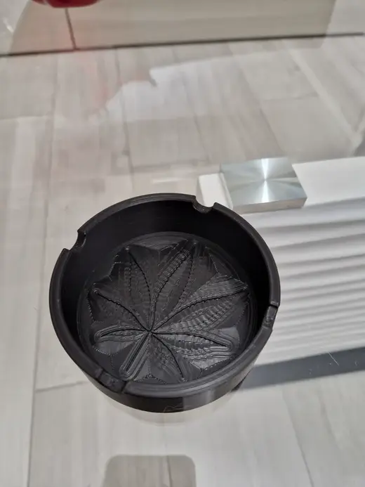 ashtray with leaf