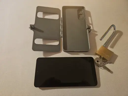 Phone jail for pixel pro or similiar sized phones