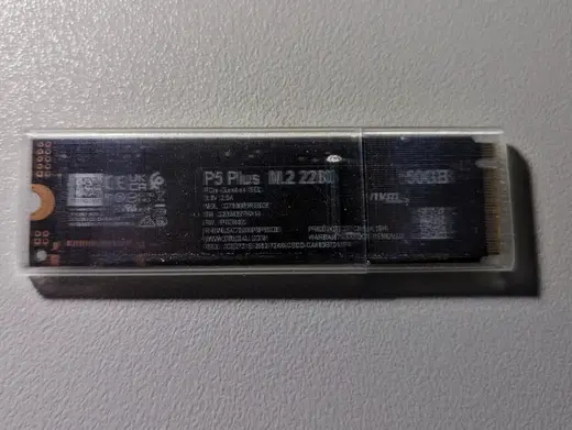 Case for M.2 SSD (size: 2280)