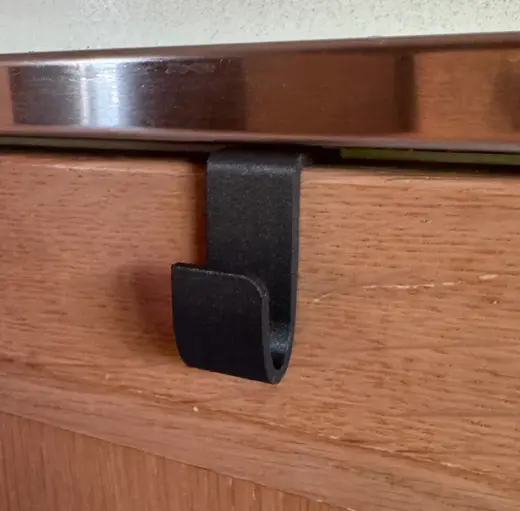 Gancio per sportello cucina cassetto antina