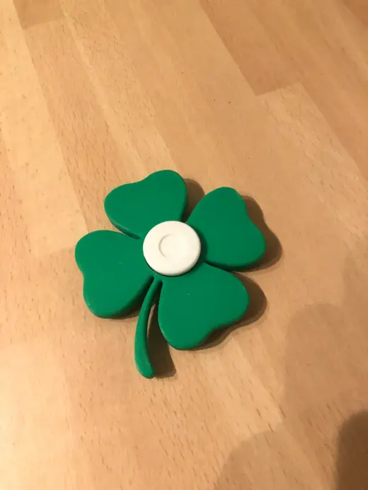 Lucky 4 Leaf Clover Spinner