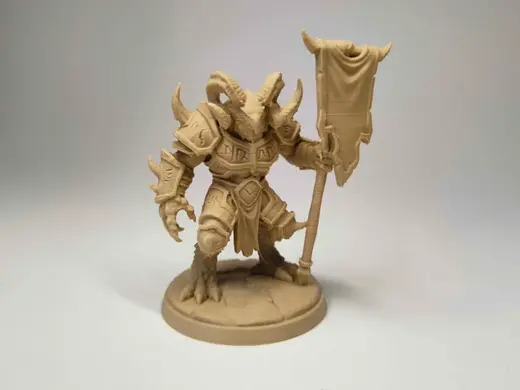 Talon Banner Guard Miniature