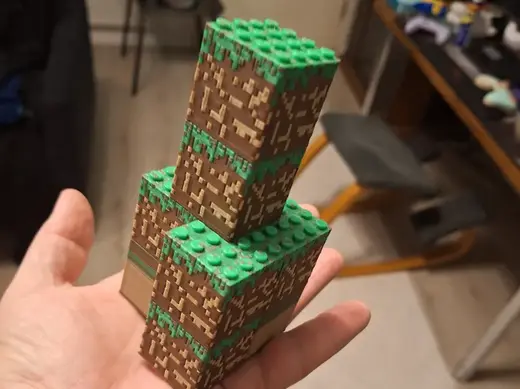 Minecraft Block compatible with popular bricks