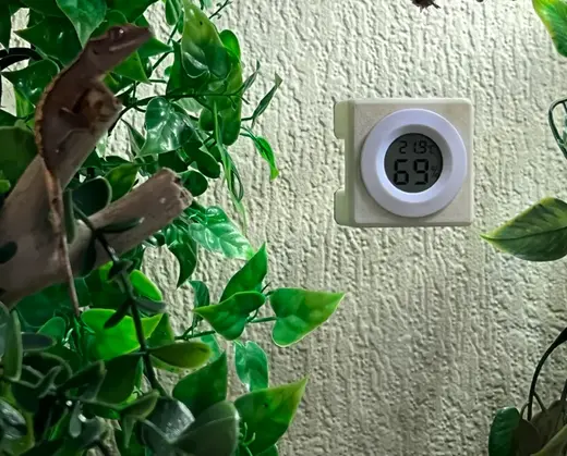 Reptile hygrometer/thermometer tank mount holder