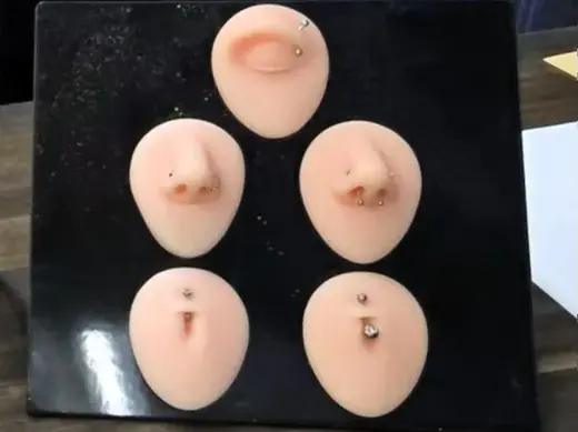 Pierced Silicone Display 5 ports