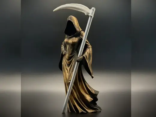 "Lady Death" - Female Reaper Figurine !