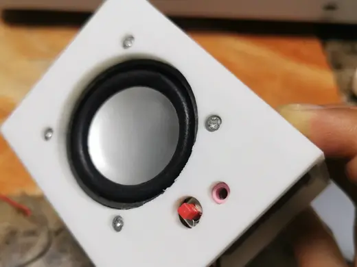 【极客必备】4000mAh双模战甲——可当充电宝的3D打印蓝牙音箱