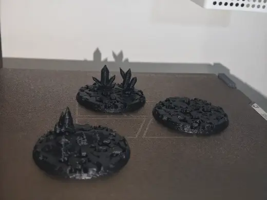 Miniaturs base