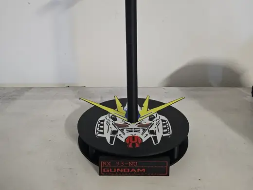 Gundam RX-93-NU Helmet stand w/changeable faces