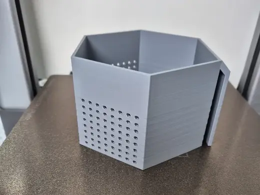 Aquarium Water Pouring Aid & Gentle Diffuser