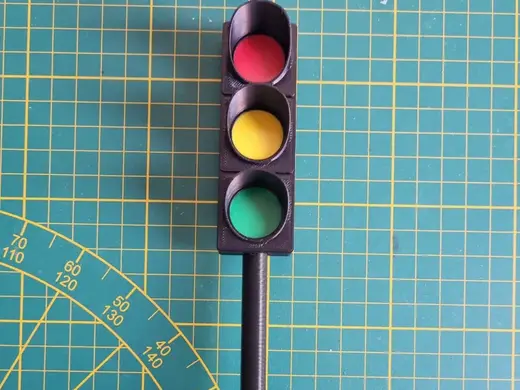 Traffic Light 1:10 Scale