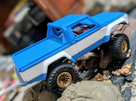 1/30 1980s Square Body Truck With Interior SCX30