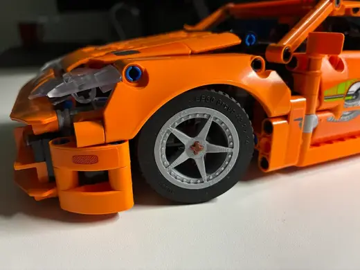 Bricks 42204 Toyota Supra F&F wheels