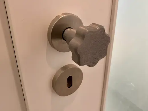 Toddler safety door knob / handle