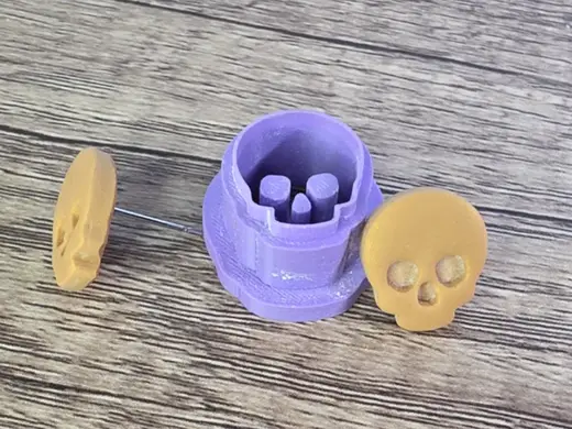 Skull earring cutter